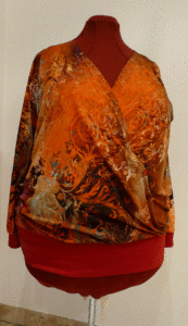 Rote Wickelshirts vorne