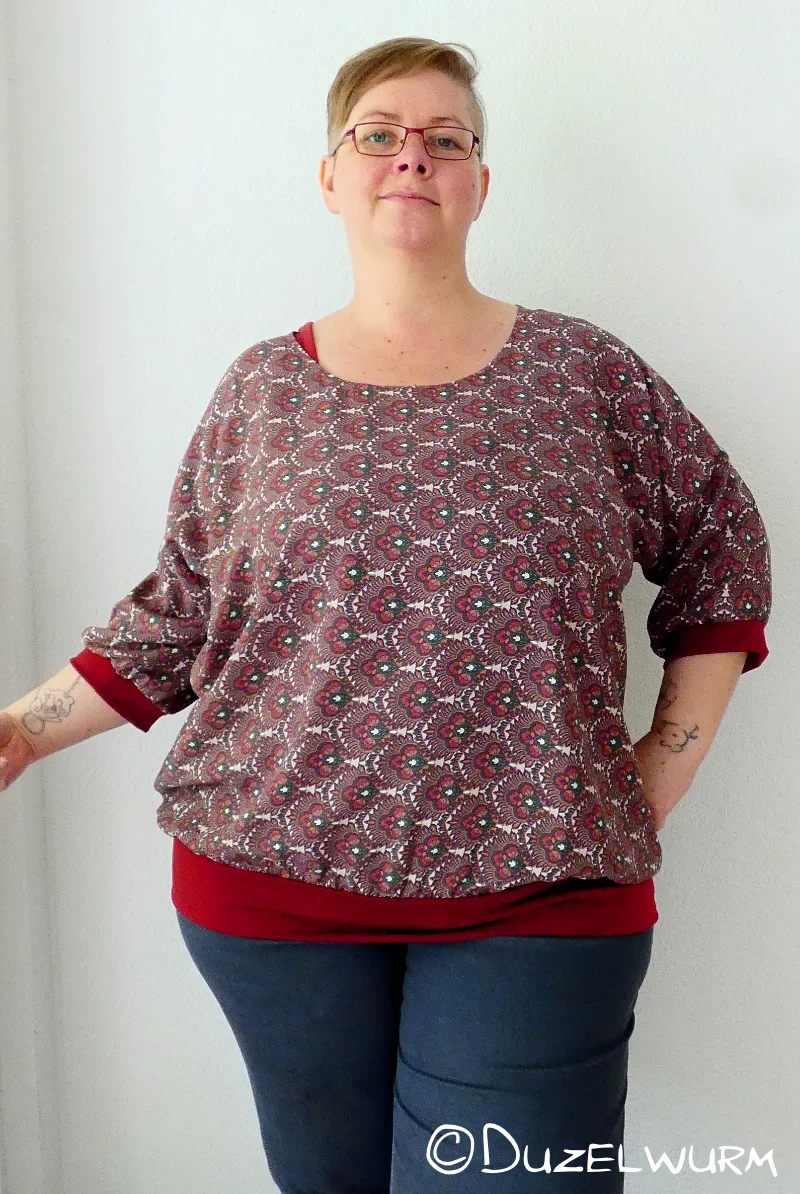 Bluse aus rotem Blusenstoff