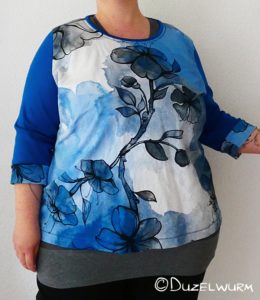 French Terry Shirt mit Abnähern