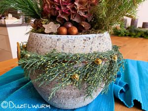 weihnachtliches Gesteck für den Küchentisch