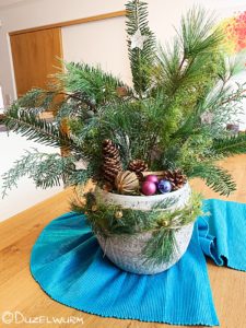 weihnachtliches Gesteck für den Flur